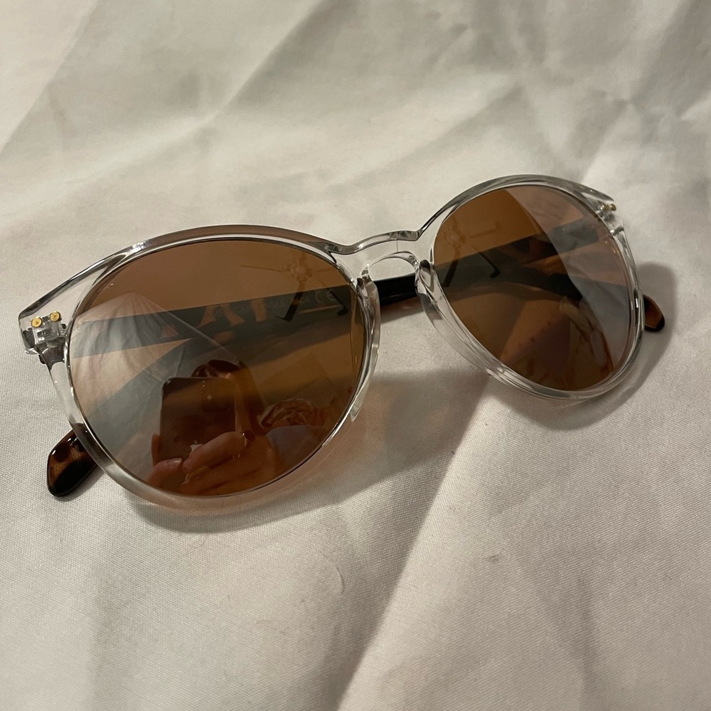 American Eagle Sunglasses - Picture 2 of 3